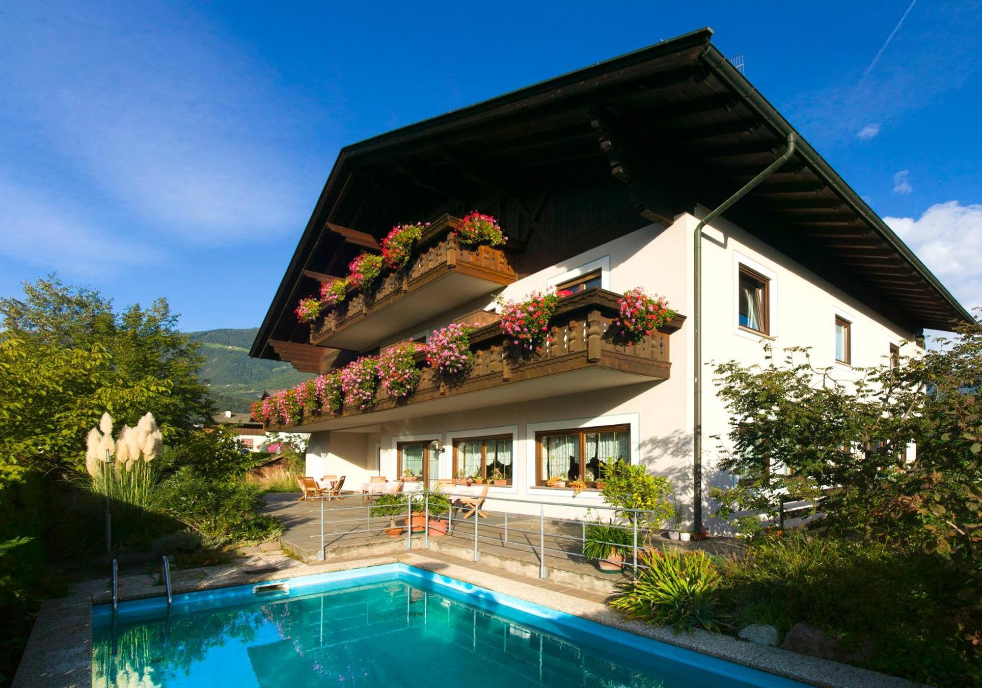 Bed&Breakfast Pension Hilpold Lana Esterno foto