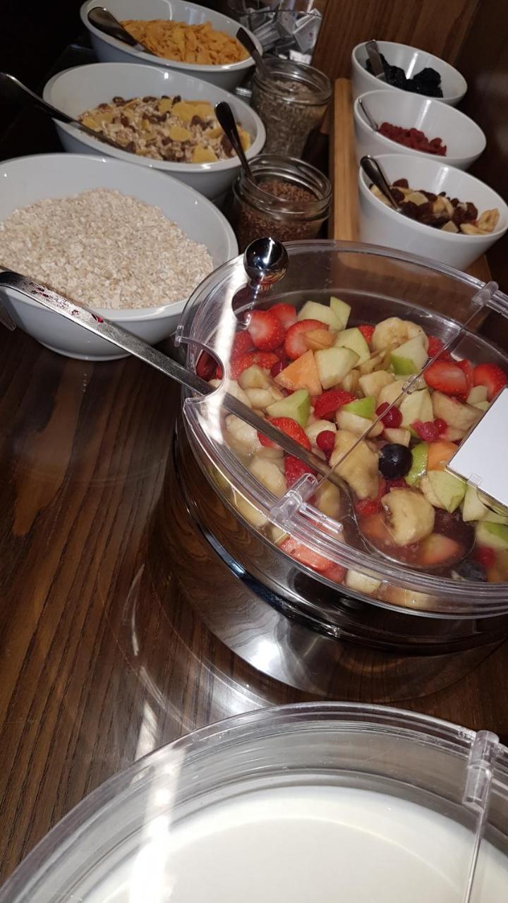 Bed&Breakfast Pension Hilpold Lana Esterno foto