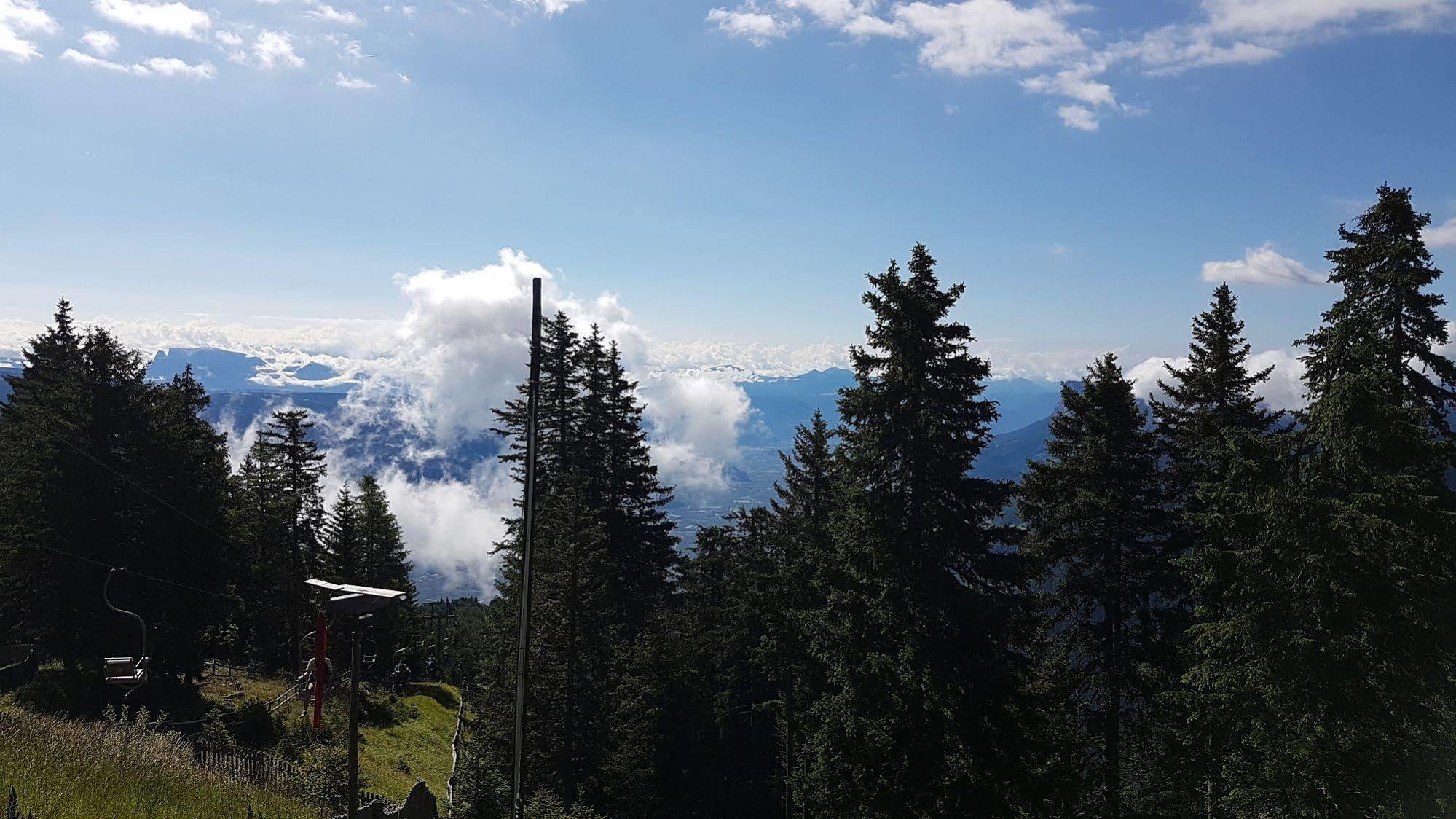 Bed&Breakfast Pension Hilpold Lana Esterno foto