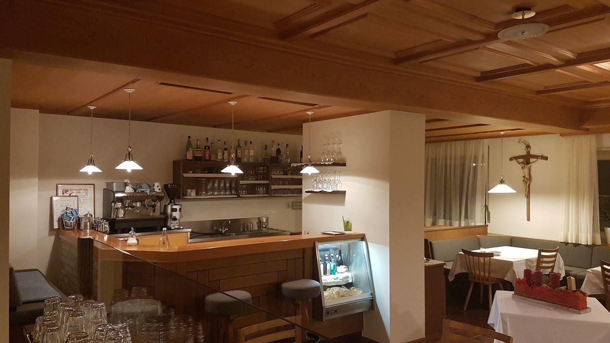 Bed&Breakfast Pension Hilpold Lana Esterno foto
