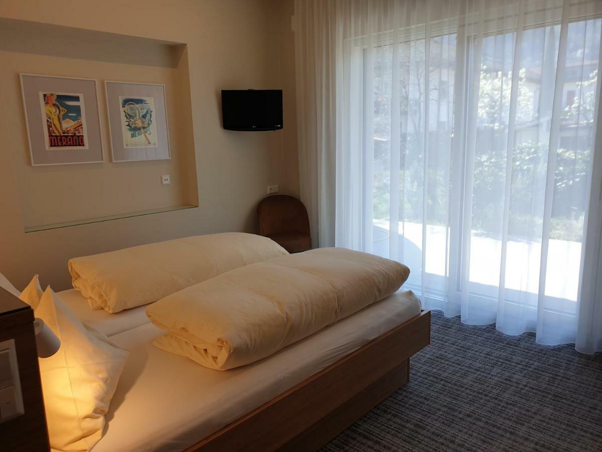 Bed&Breakfast Pension Hilpold Lana Esterno foto